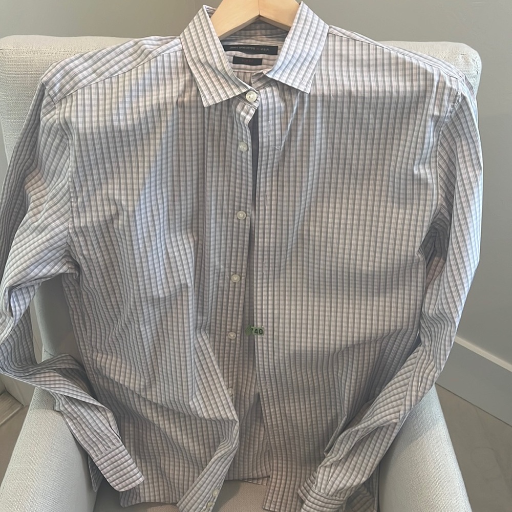 JOHN VARVATOS USA (SLIM FIT) CASUAL DRESS SHIRT  NECK 15.5 SLEEVE LENGTH 34/35